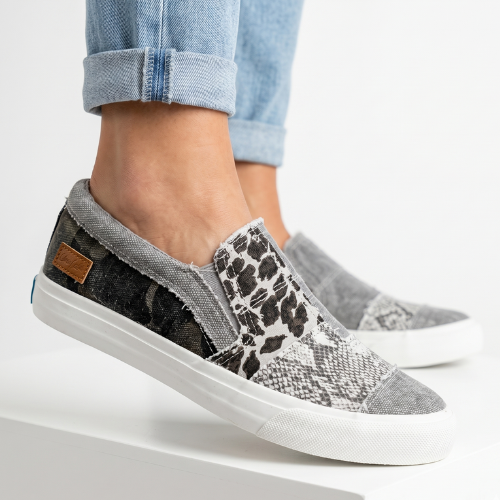 Everyday Comfort | Women's Canvas Slip-On Sneakers with Arch Support | Lightweight Design for Easy Wear 1